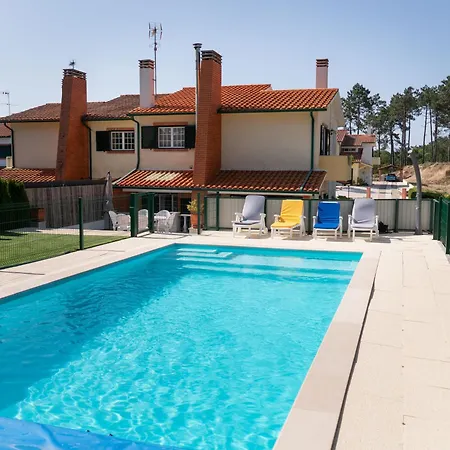 度假居 A Casa Da *